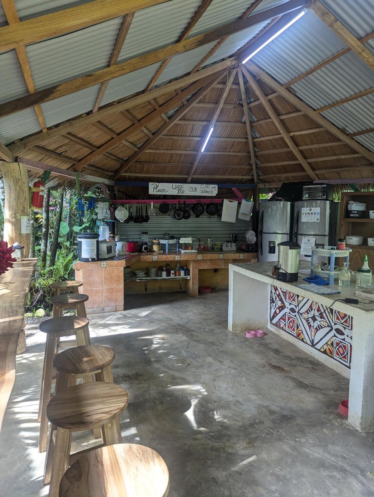 Tasty Dayz Hostel Puerto Viejo de Talamanca Экстерьер фото