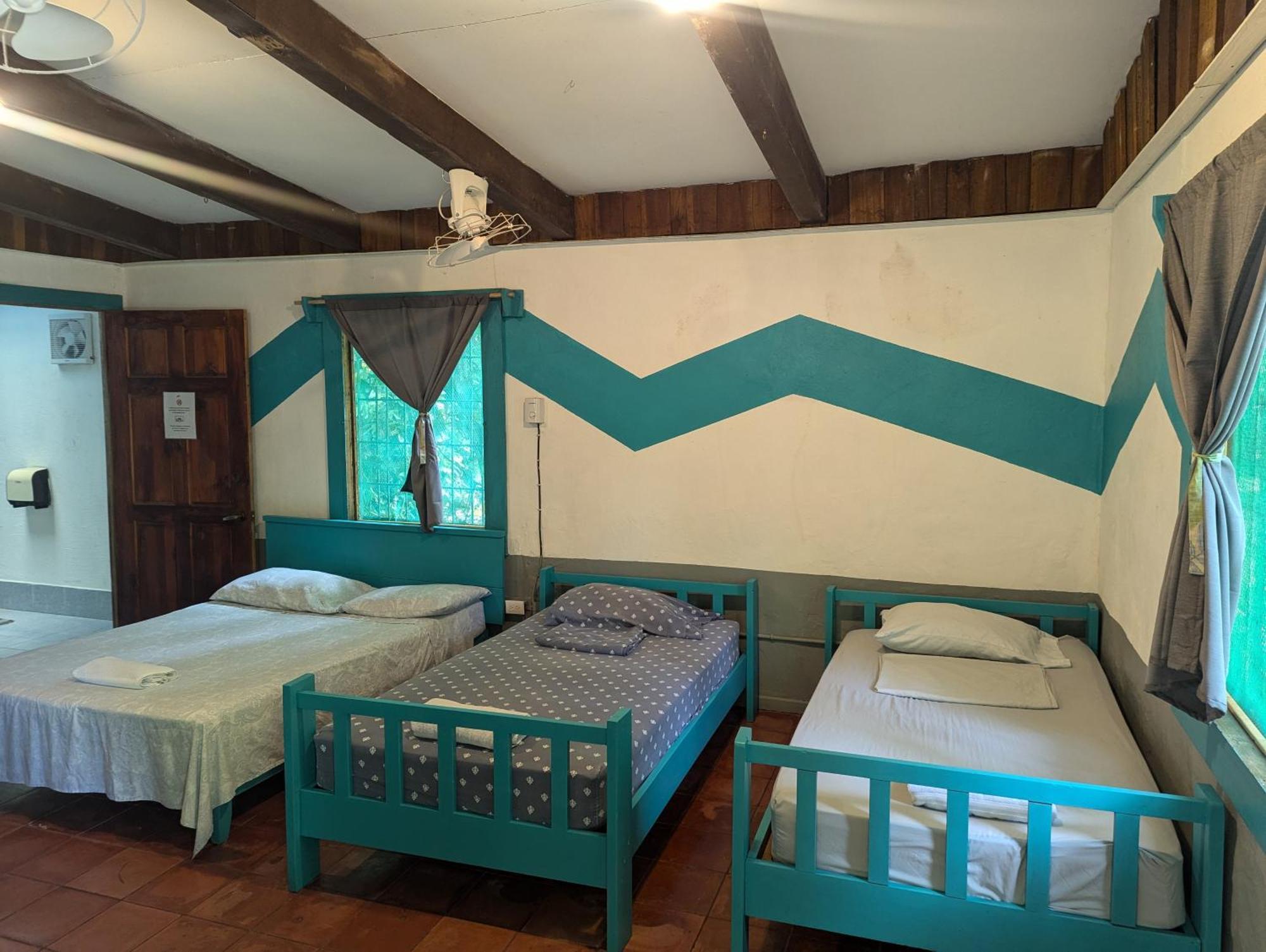 Tasty Dayz Hostel Puerto Viejo de Talamanca Экстерьер фото