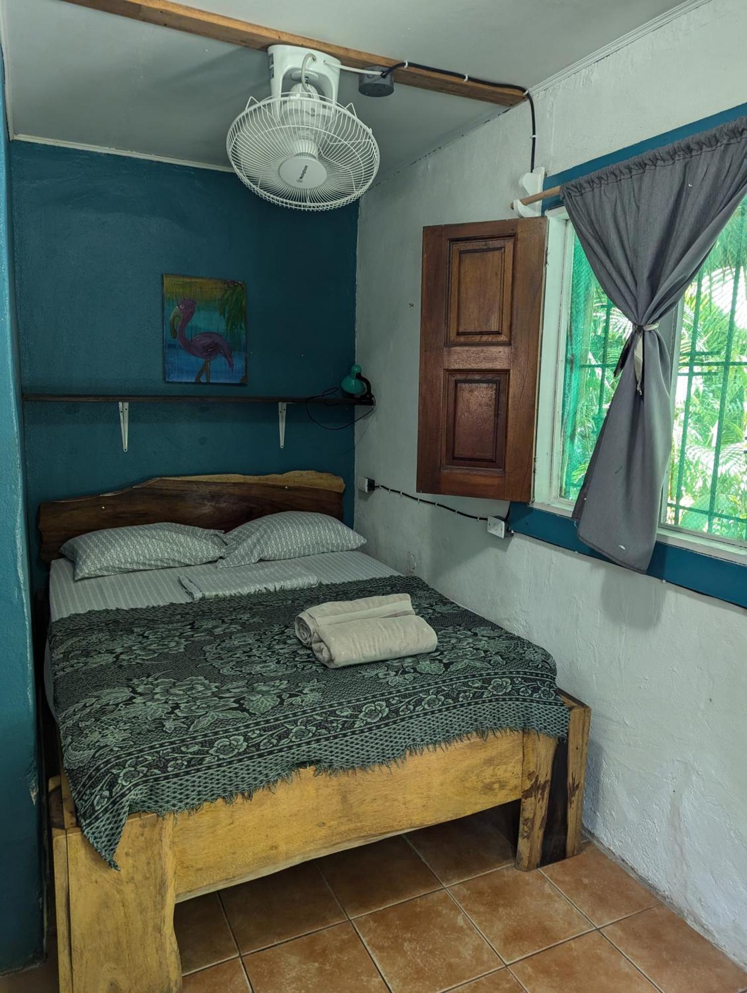 Tasty Dayz Hostel Puerto Viejo de Talamanca Экстерьер фото