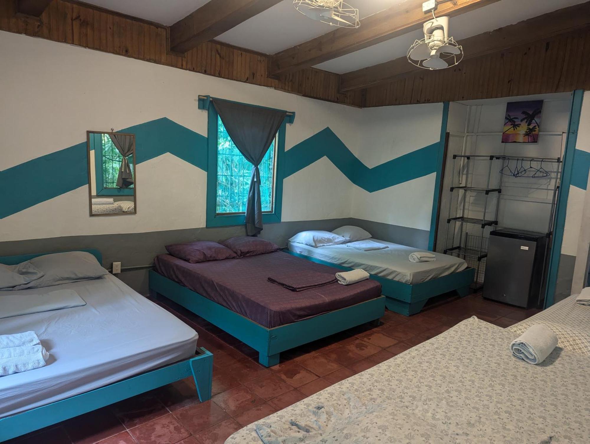 Tasty Dayz Hostel Puerto Viejo de Talamanca Экстерьер фото