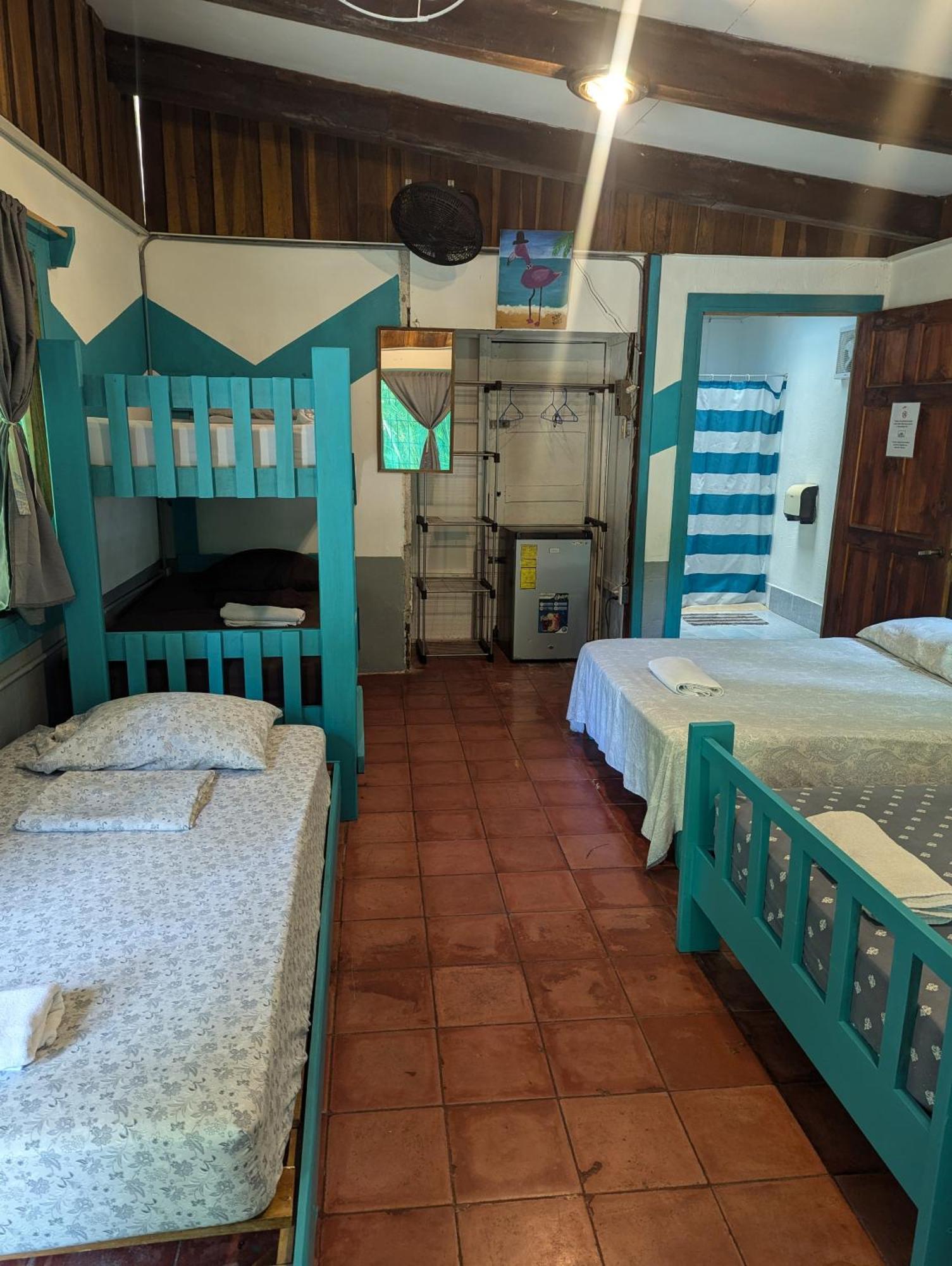 Tasty Dayz Hostel Puerto Viejo de Talamanca Экстерьер фото